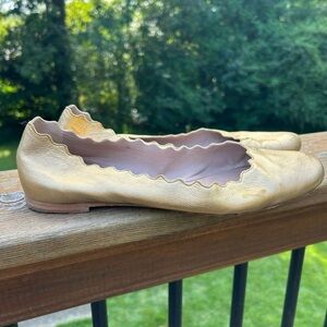 CHLOÉ Gold Scalloped Lauren Ballerina Flats